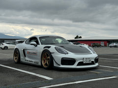 Porsche 981 Cayman GT4 with upper fender vents installed