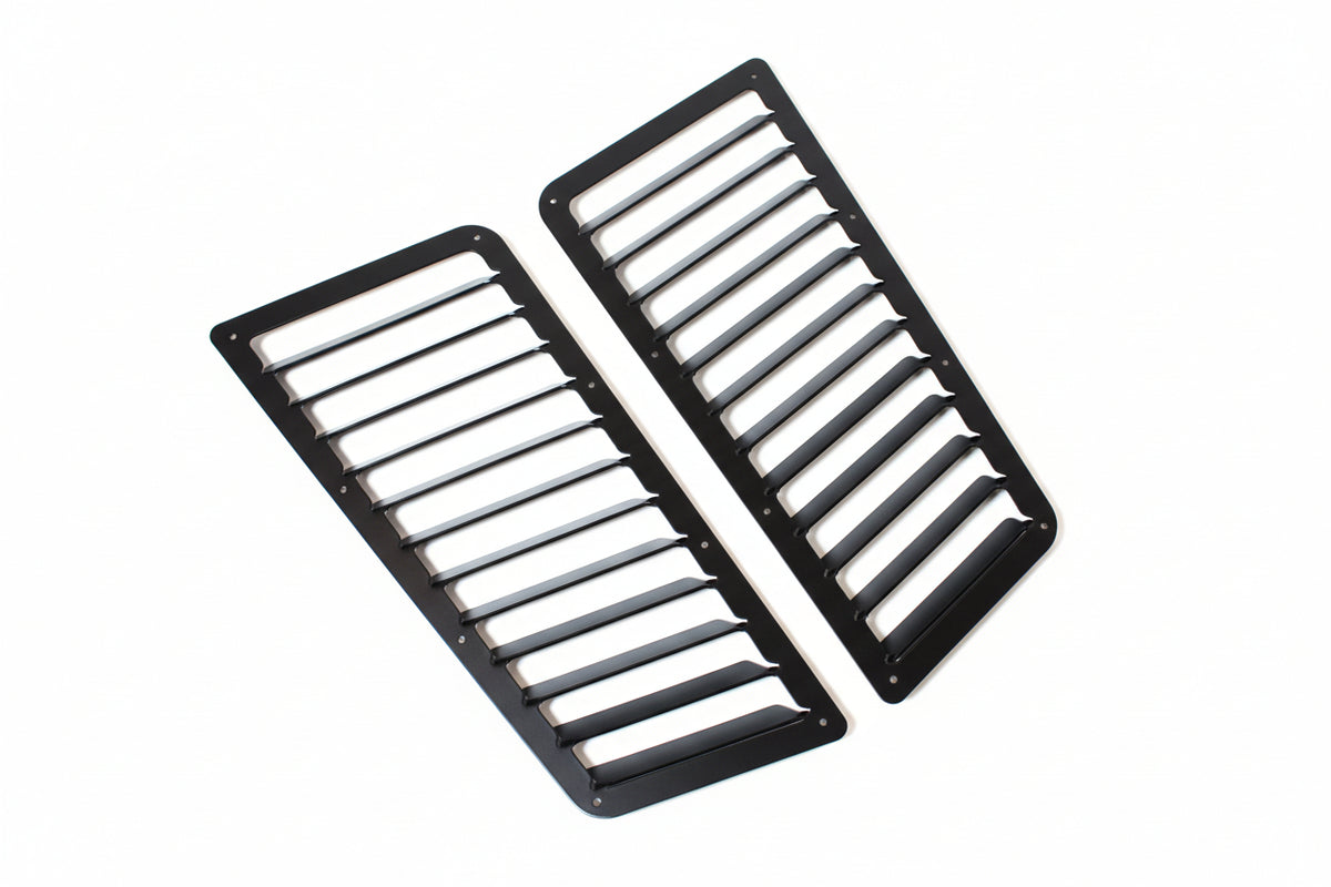 Rear window vents, angled view